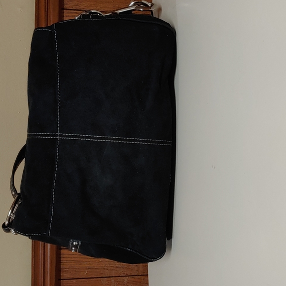 Kathy Van Zeeland Studded Shoulder Bag - Picture 6 of 17